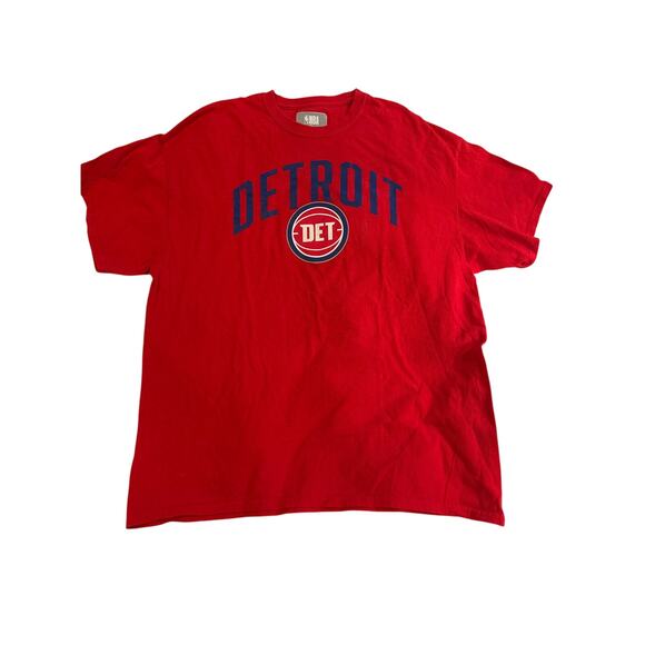 NBA Detrioit Pistons XL Red Tee shirt - Picture 1 of 4